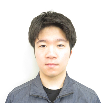 堀﨑さん　入社1年目